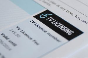 غرامة قدرها 1000 جنيه إسترليني إذا لم يحصل المتقاعدون على ترخيص تلفاز 