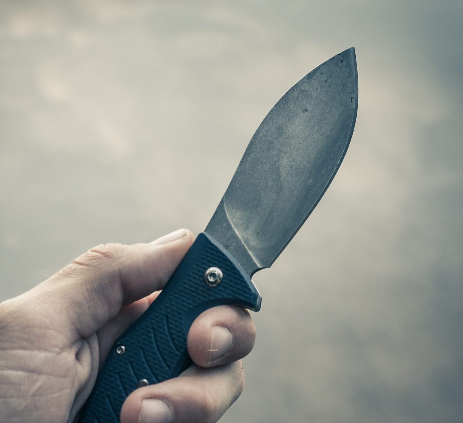 جرائم الطعن بدء التطبيق التجريبي لقانون محاكمة حاملي السكاكين!