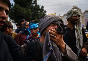 وصول أول الوافدين الأفغان إلى المملكة المتحدة بعد تعهد الحكومة باستقبال 20 ألف لاجئ 