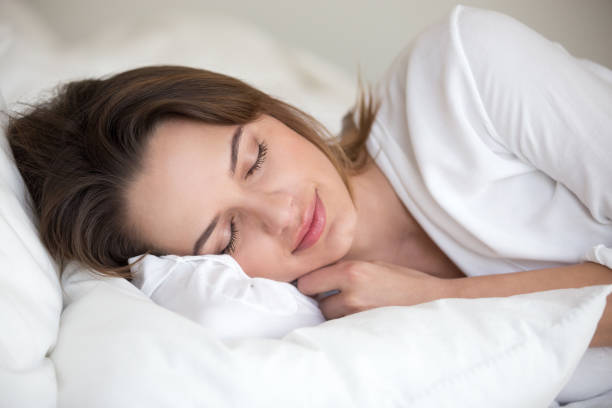 دراسة: النوم في الساعة 10 ليلاً يخفض مخاطر الإصابة بأمراض القلب