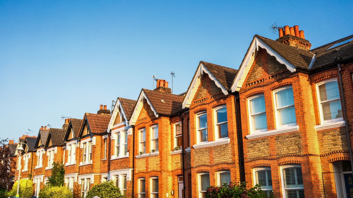 2_Terraced-Victorian-homes-in-London ارتفاع ضرائب Council tax