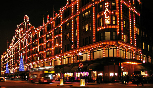 متجر هارودز لندن في Brompton Road في حي Knightsbridge