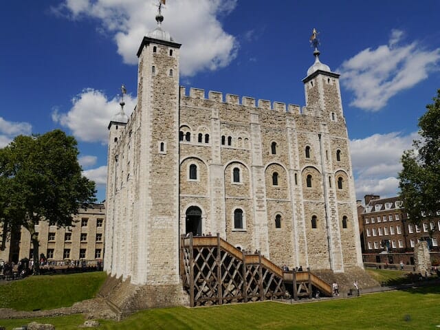 Tower of London أوقات العمل الأنشطة وأهم الحقائق 