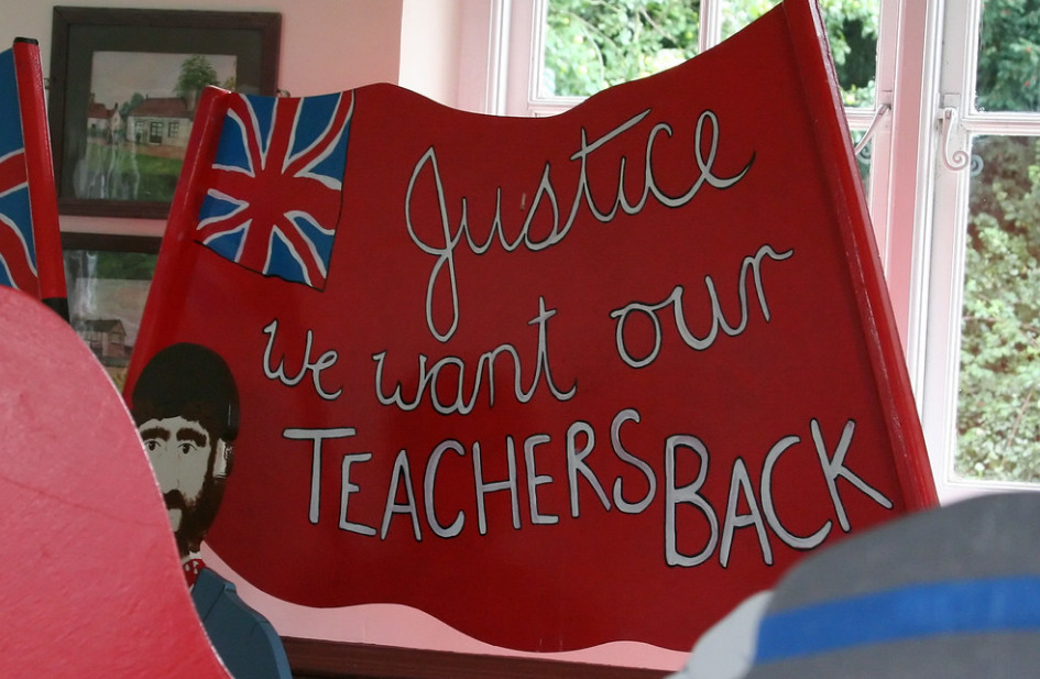 إضرابات المعلمين في بريطانيا