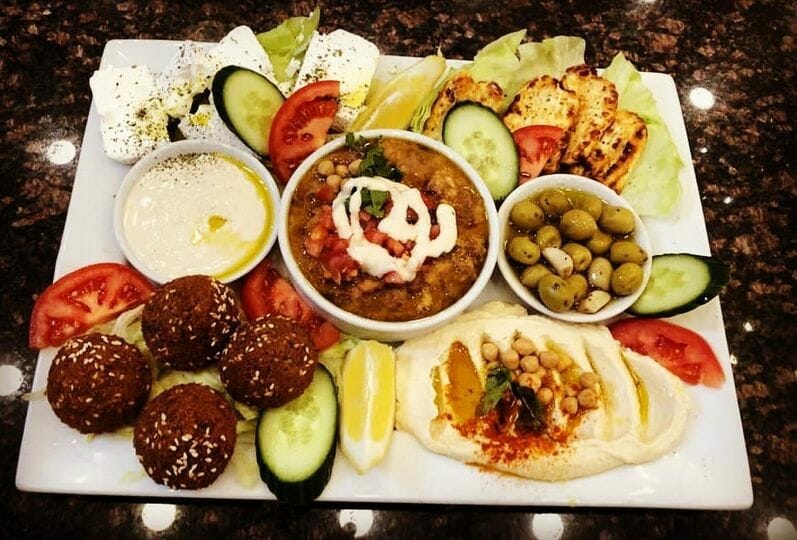 صورة لطبق من أطباق مطعم قلعة أربيل Citadel of Erbil وهو أحد أفضل مطاعم شارع العرب لندن (مطعم حلال في شارع اجور رود لندن)