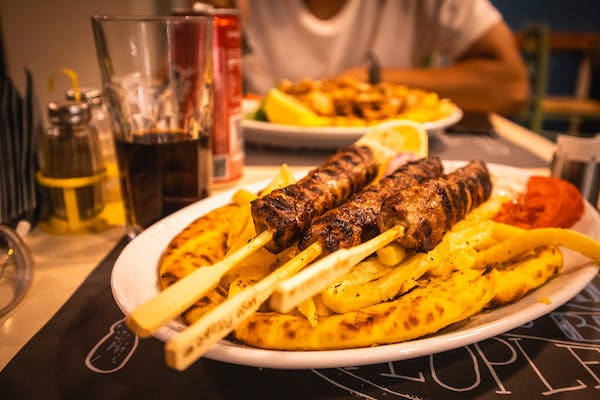 صورة طبق طعام تعبيري عن مطعم فتوش اللبناني