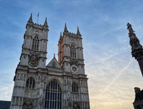 صورة لـ كنيسة وستمنستر Westminster Abbey من الخارج