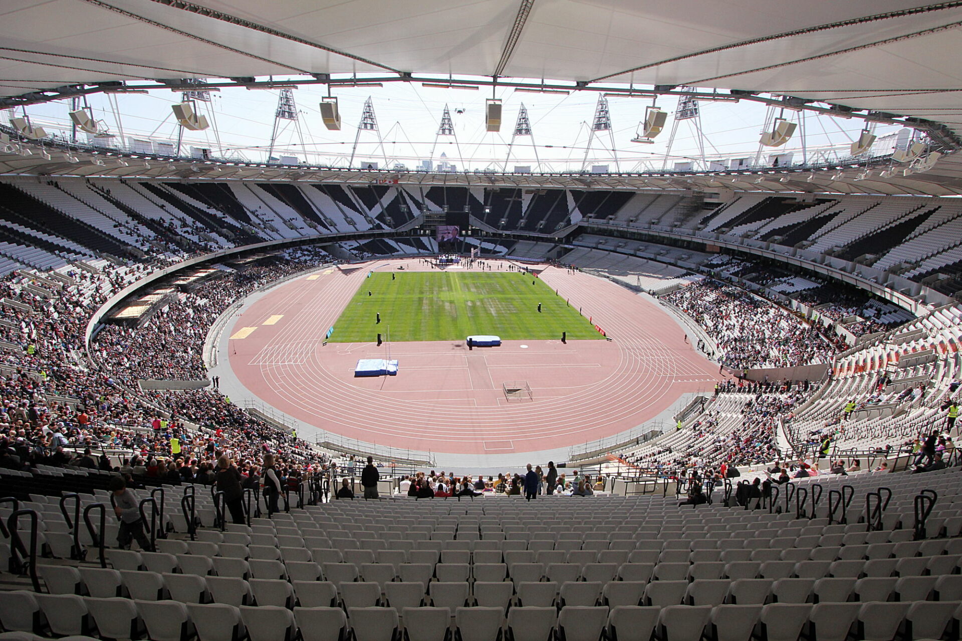 بطولة لألعاب القوى فب ملعب لندن الأولمبي (ملعب وست هام يونايتد)