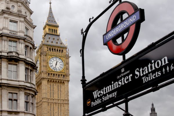 أين يمكنك استخدام الانترنت في مترو أنفاق لندن؟