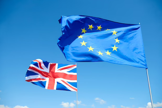 تحسين قواعد السفر بين بريطانيا والاتحاد الأوروبي