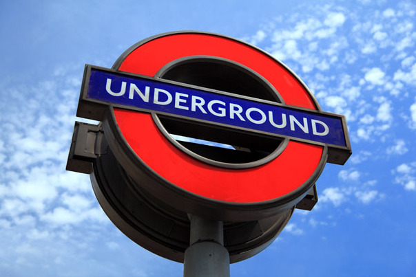 ضجيج مترو أنفاق لندن يجعل ساعات Apple تطلق تحذير صحي