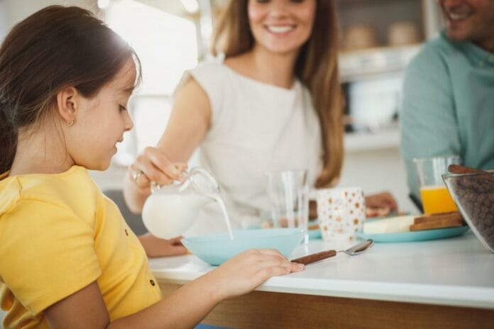 عروض اطفال في بريطانيا: اصطحب طفلك لتناول وجبة مجانية أو بـ 1£